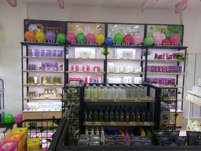 小資生活品牌齊全多樣化教你如何經(jīng)營(yíng)好一家化妝品店(圖)