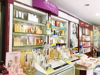 “危機(jī)”中暗藏生機(jī),黃石化妝品店在如何“自救”