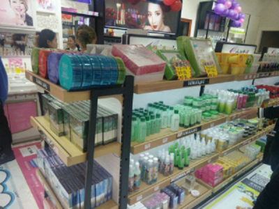 怎樣加盟品牌化妝品 小資生活優(yōu)質(zhì)產(chǎn)品為你帶來廣泛市場